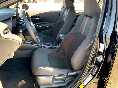 Used 2024 Toyota Corolla SE image 8