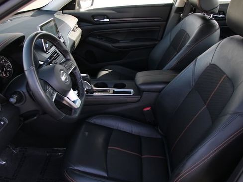 Certified 2022 Nissan Altima 2.5 SR FWD image 15