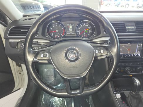 Used 2019 Volkswagen Passat 2.0T SE R-Line FWD image 34