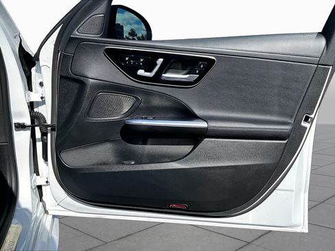 Used 2022 Mercedes-Benz C 300 Sedan image 21