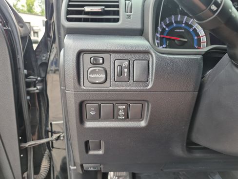 Used 2017 Toyota 4Runner SR5 AWD/4WD image 18