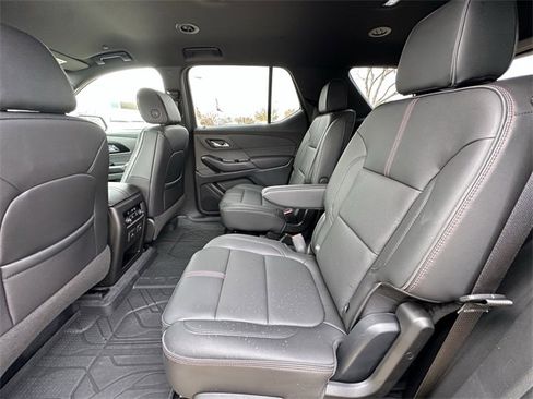 Used 2022 Chevrolet Traverse RS w/ LPO, Floor Liner Package image 29