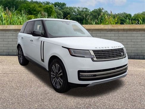 New 2025 Land Rover Range Rover SE image 3