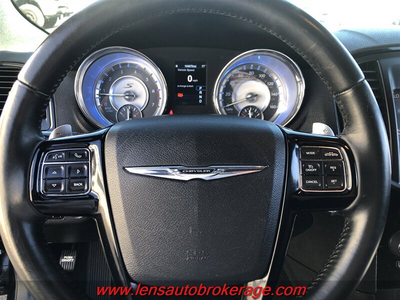 Used 2014 Chrysler 300 S RWD image 13