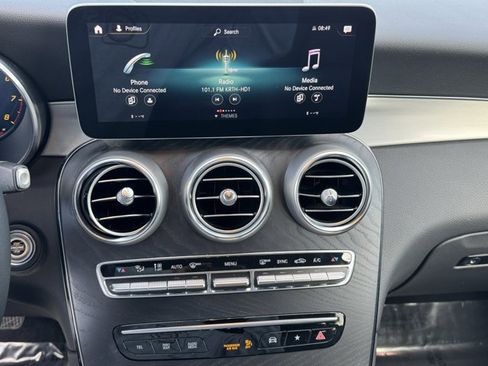 Used 2022 Mercedes-Benz GLC 300 image 21