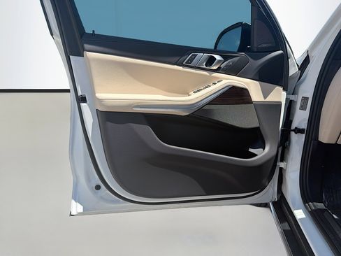 Used 2021 BMW X5 sDrive40i w/ Premium Package image 23