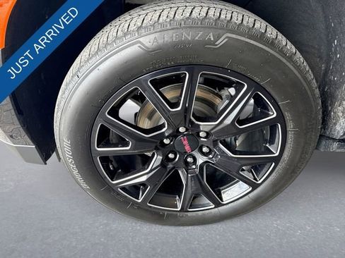 Used 2024 GMC Yukon XL Denali w/ Denali Reserve Package image 10