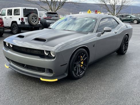 Used 2023 Dodge Challenger SRT Hellcat image 8