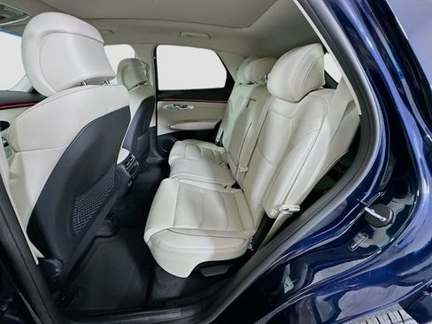 New 2026 Genesis GV70 2.5T Advanced AWD/4WD image 17