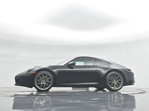 Used 2023 Porsche 911 Carrera image 6