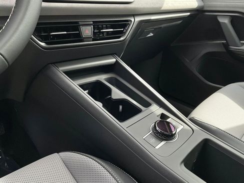 New 2026 Volkswagen Tiguan SE image 20