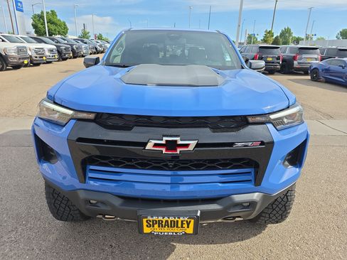 Used 2026 Chevrolet Colorado ZR2 w/ Technology Package AWD/4WD image 2