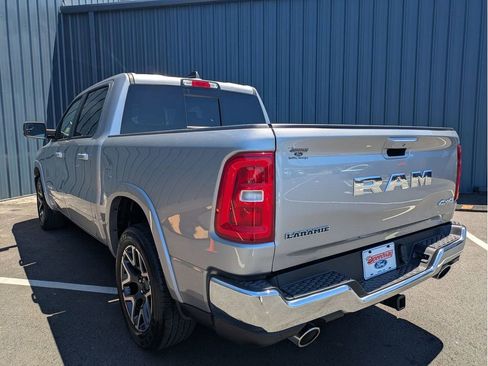 Used 2025 RAM 1500 Laramie AWD/4WD image 10