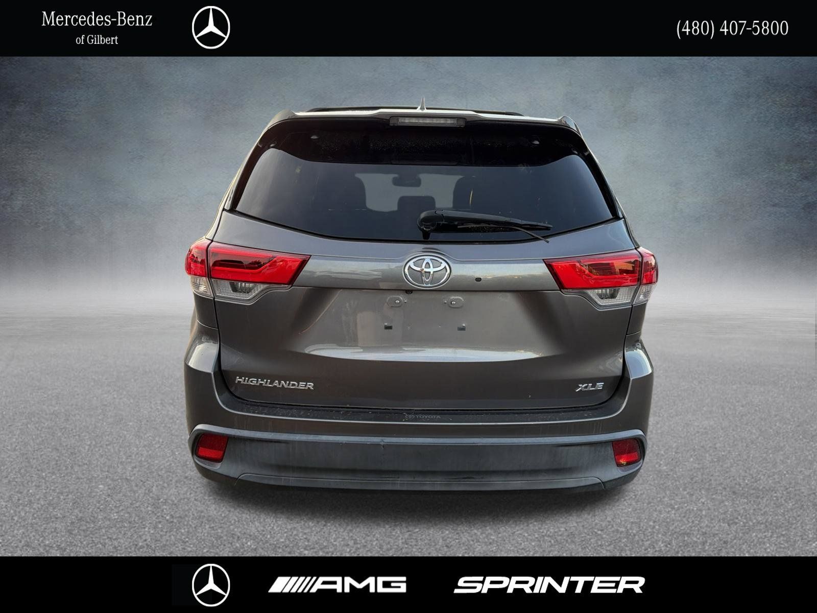 Used 2019 Toyota Highlander XLE FWD image 5