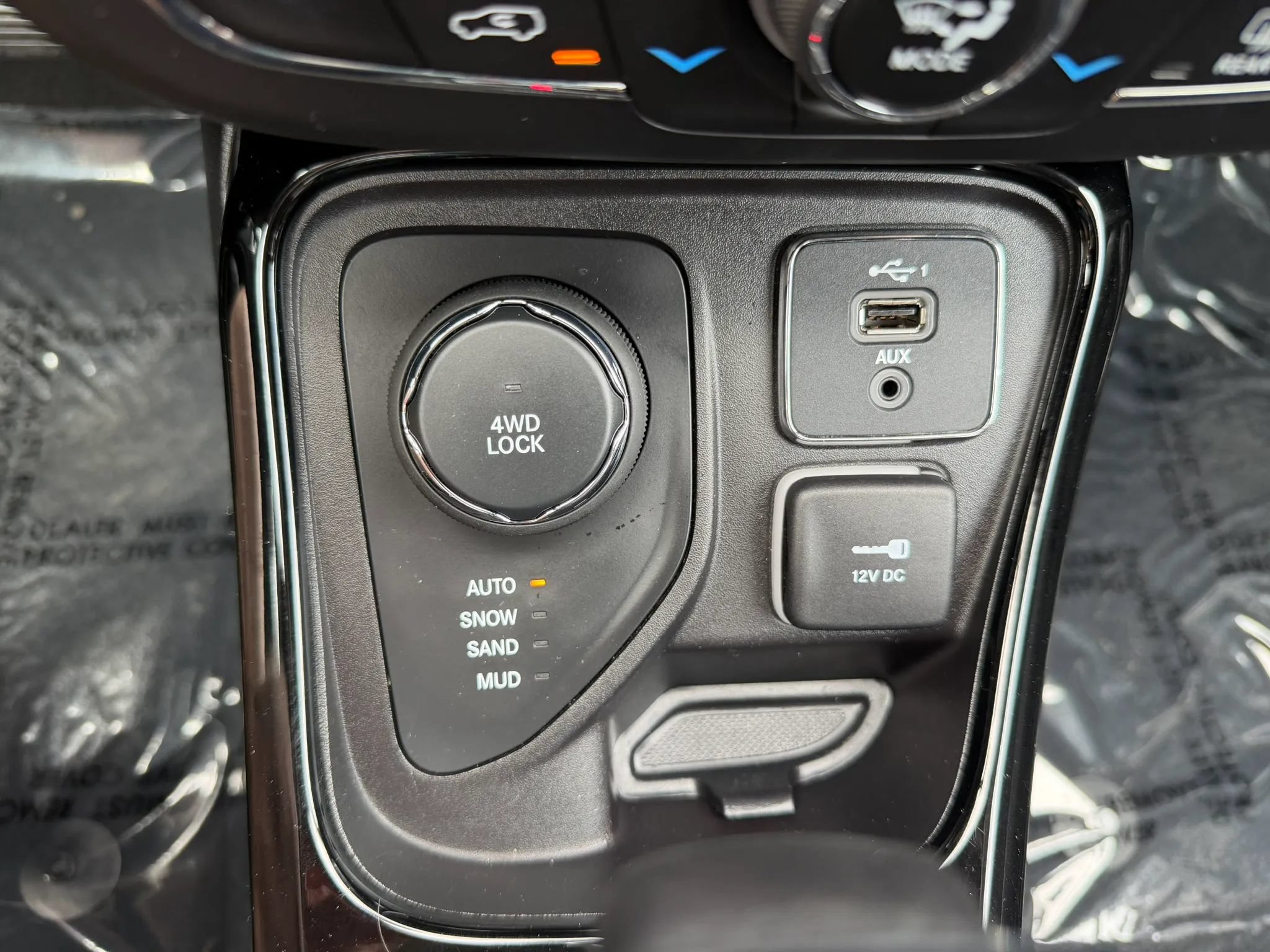 Used 2020 Jeep Compass Limited AWD/4WD image 27