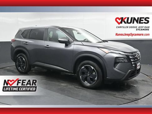 Used 2025 Nissan Rogue SV AWD/4WD image 1