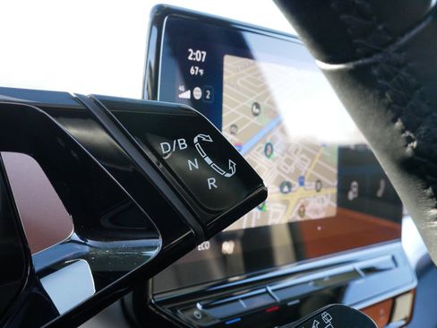 Certified 2021 Volkswagen ID.4 Pro S w/ Gradient Package image 24