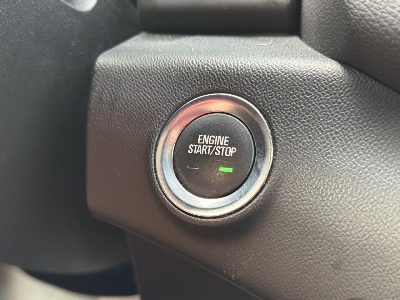 Used 2023 GMC Terrain SLT w/ Infotainment Package II FWD image 8