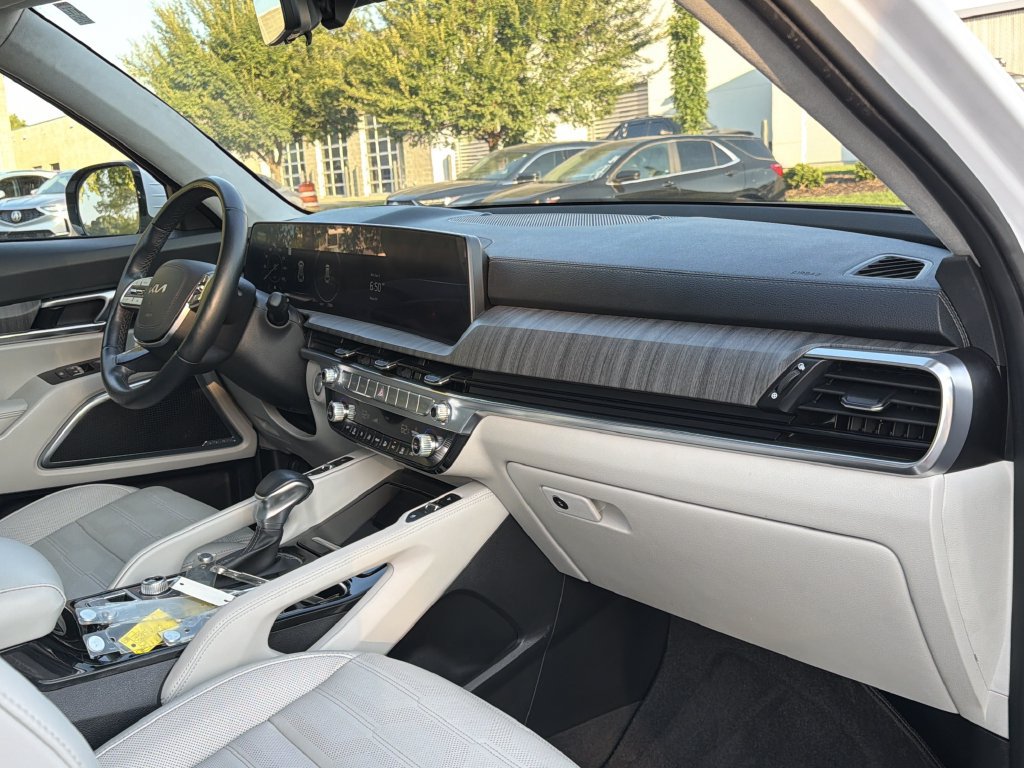 Used 2024 Kia Telluride SX Prestige AWD/4WD image 21