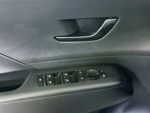 Used 2024 Hyundai Kona SEL FWD image 15