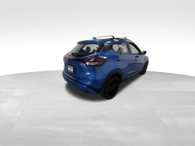 Used 2023 Nissan Kicks SR w/ Interior Electronics Package FWD image 7