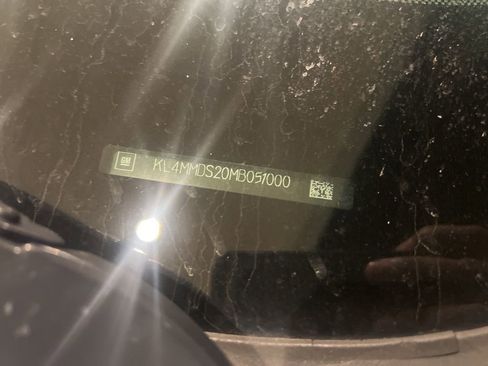 Used 2021 Buick Encore GX Select w/ Sport Touring Package image 17