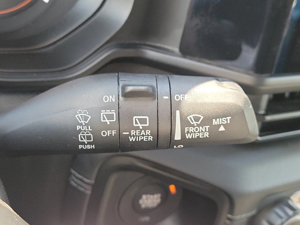 Used 2025 Jeep Wrangler Unlimited Rubicon w/ Safety Group AWD/4WD image 12