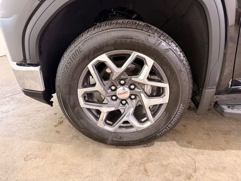 Used 2025 GMC Sierra 1500 SLT w/ SLT Premium Plus Package image 14