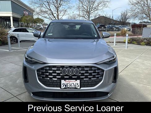 Used 2025 Audi Q5 Premium Plus w/ Premium Plus image 2