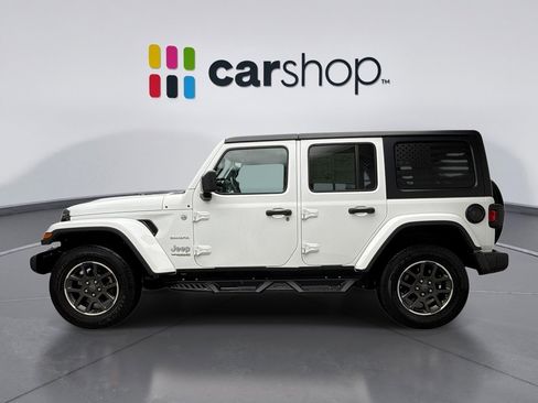 Used 2019 Jeep Wrangler Unlimited Sahara image 2