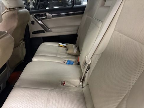 Used 2020 Lexus GX 460 Luxury image 2