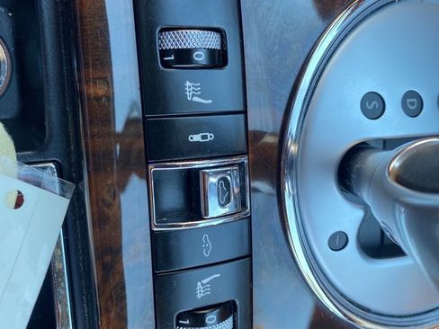 Used 2009 Bentley Continental GTC w/ Convenience Specification Pkg image 43