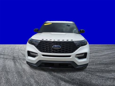 Certified 2023 Ford Explorer ST-Line w/ Class IV Trailer Tow Package RWD image 9