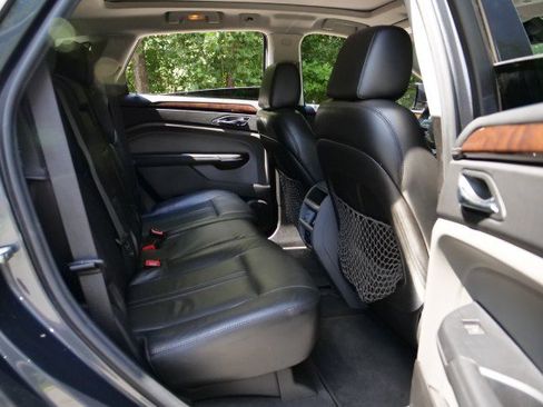 Used 2011 Cadillac SRX Luxury FWD image 32