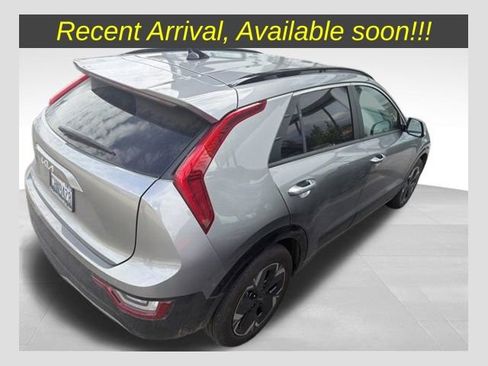 Used 2023 Kia Niro Wave w/ Wave Preserve Package FWD image 1