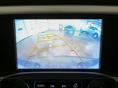 Used 2017 GMC Sierra 1500 SLE w/ SLE Value Package image 19