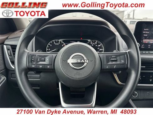 Used 2023 Nissan Rogue S image 20