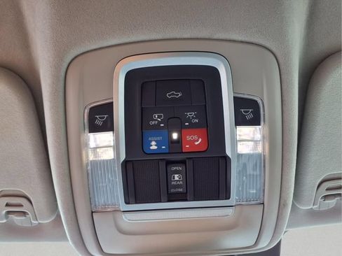Used 2022 RAM 1500 Limited AWD/4WD image 25