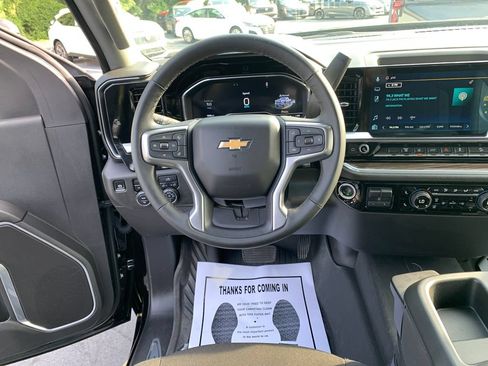 Used 2024 Chevrolet Silverado 2500 LT AWD/4WD image 27