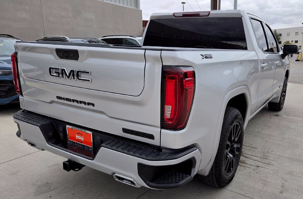Used 2021 GMC Sierra 1500 Elevation w/ X31 Off-Road Package AWD/4WD image 9