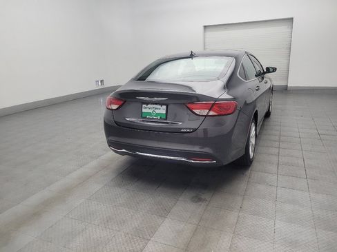 Used 2017 Chrysler 200 Limited Platinum w/ Comfort & Convenience Group FWD image 9