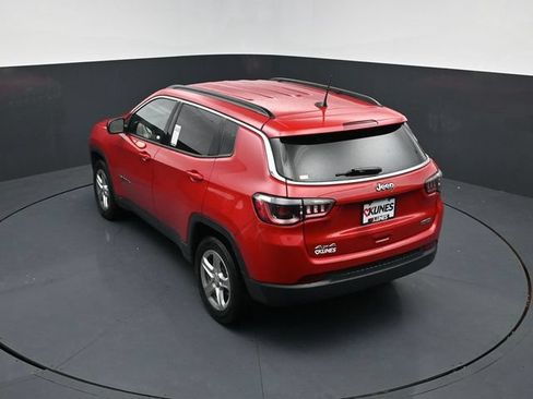 Used 2024 Jeep Compass Latitude AWD/4WD image 34