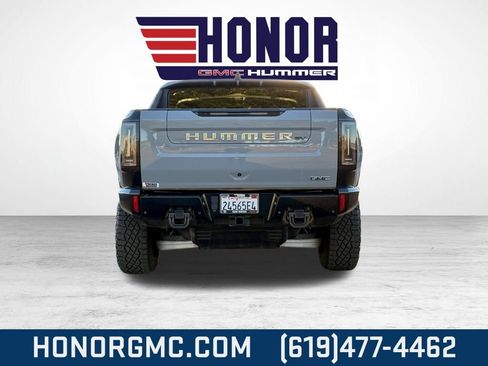 Used 2025 GMC Hummer EV 2X w/ Extreme Off-Road Package image 4