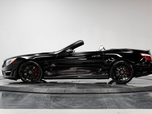 Used 2015 Mercedes-Benz SL 63 AMG w/ Driver Assistance Package image 19