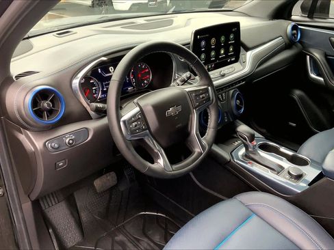 Certified 2025 Chevrolet Blazer RS w/ Driver Confidence II Package image 17