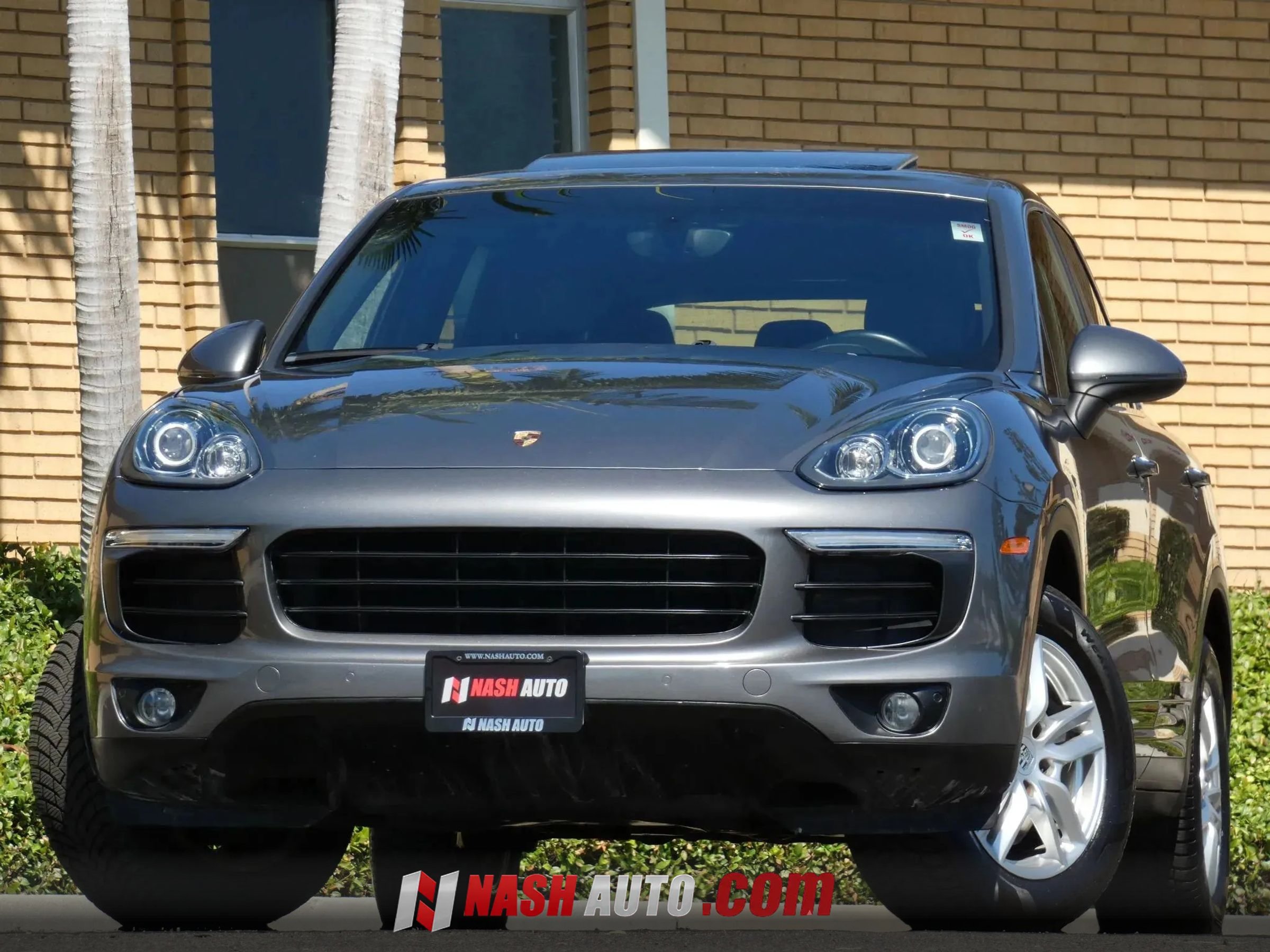 Used 2018 Porsche Cayenne AWD/4WD image 2