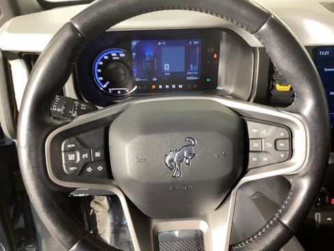 Used 2022 Ford Bronco Badlands image 20