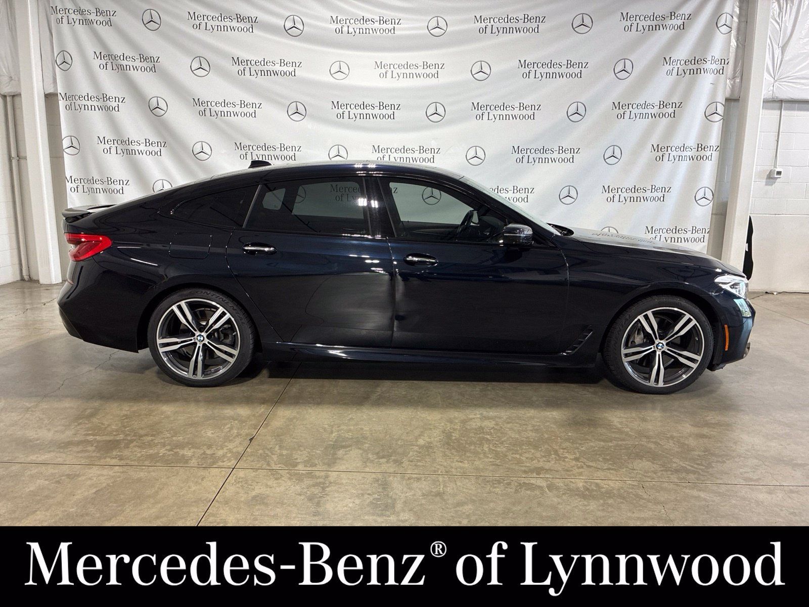 Used 2018 BMW 640i Gran Turismo xDrive AWD/4WD image 2