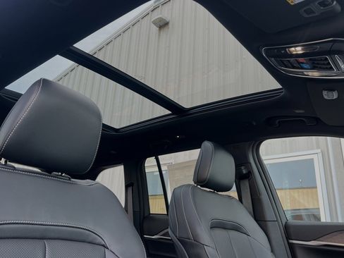 New 2024 Jeep Grand Cherokee Limited 4xe w/ Luxury Tech Group II image 15