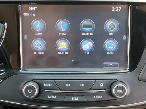 Used 2019 Buick Envision Essence FWD image 23